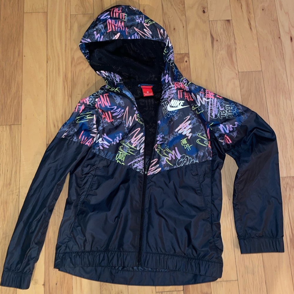 Nike Girls All Over Print Windrunner Size XL